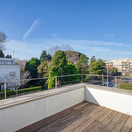 On - Luxury House - Pool & Parking & Pet Friendly Feriehus
