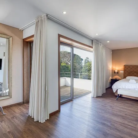 On - Luxury House - Pool & Parking & Pet Friendly Feriehus