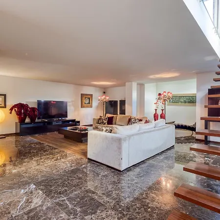 On Luxury House - Pool & Parking *