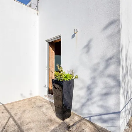 On Luxury House - Pool & Parking Holiday home *