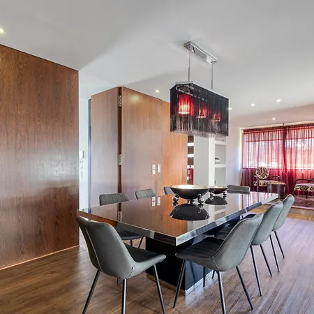 On - Luxury House - Pool & Parking & Pet Friendly * Porto