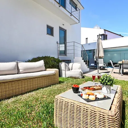On - Luxury House - Pool & Parking & Pet Friendly Feriehus *