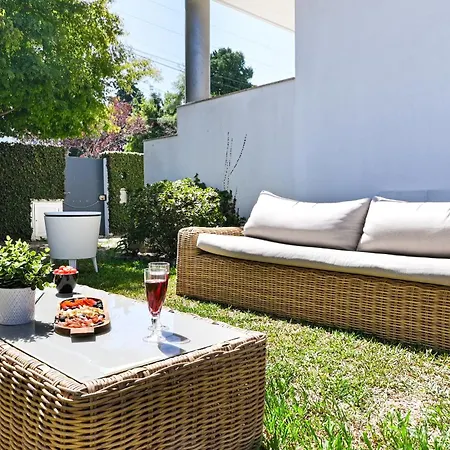 Дом отдыха On - Luxury House - Pool & Parking & Pet Friendly