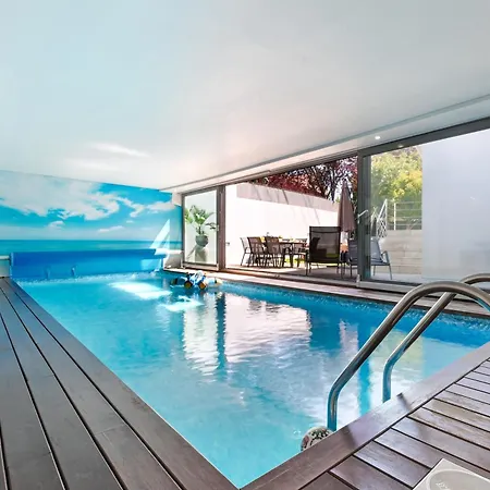 On - Luxury House - Pool & Parking & Pet Friendly Порту