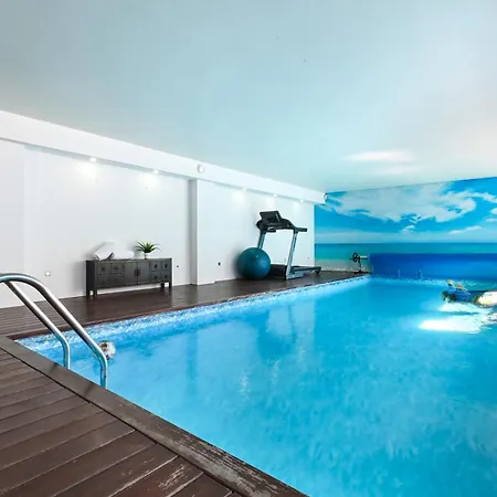 On - Luxury House - Pool & Parking & Pet Friendly Feriehus Porto