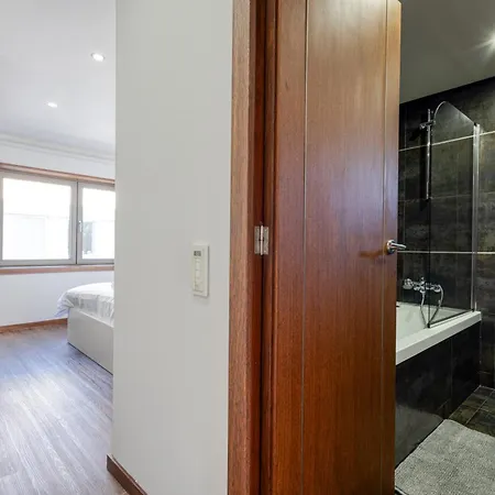 Prázdninový dům On - Luxury House - Pool & Parking & Pet Friendly *